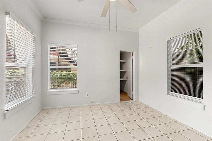 Building Photo - 2802 Salado St