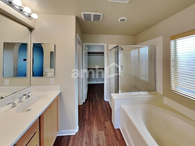 Building Photo - 8920 Bonneville Peak Ct