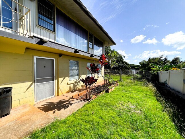 Building Photo - Mukai Ohana One