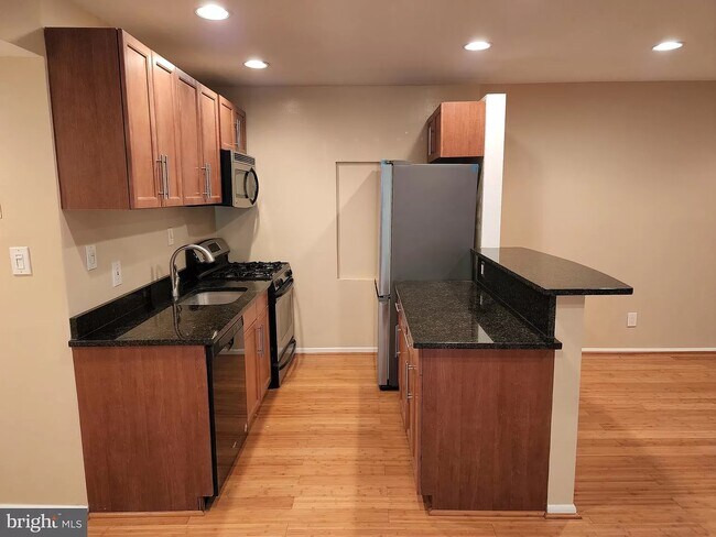Building Photo - 7723 Donnybrook Ct