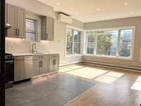 Building Photo - 945 77th St