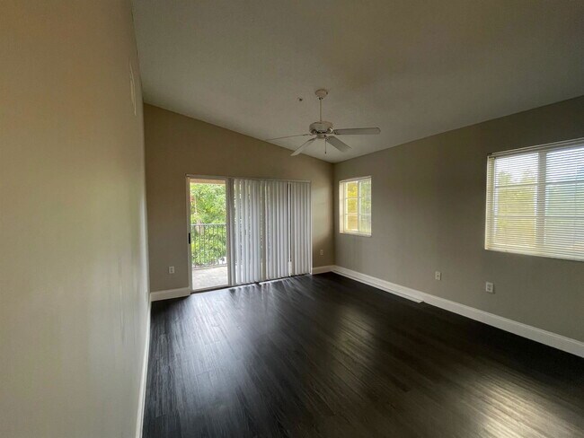 Building Photo - 4824 N State Rd 7