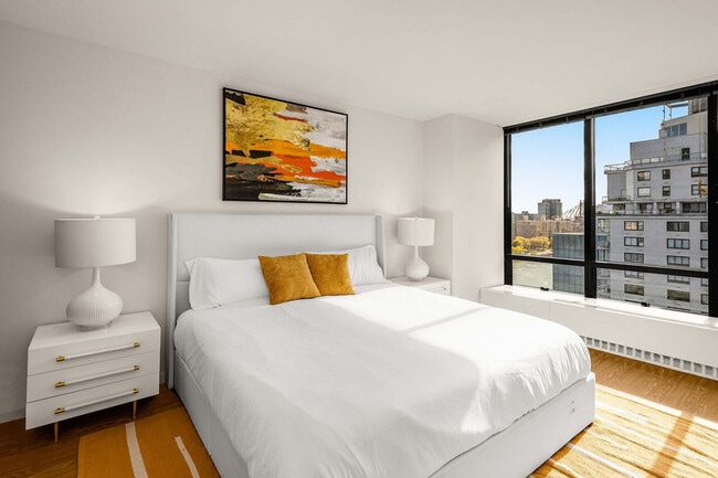 Building Photo - 525 E 72nd St