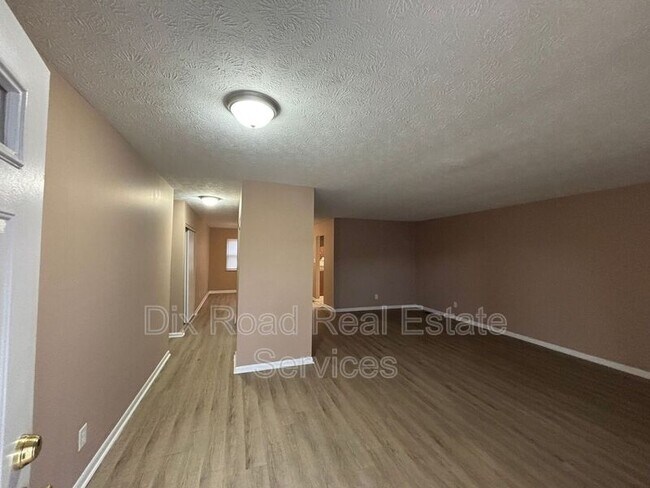 Building Photo - 3312 Burgoyne Dr