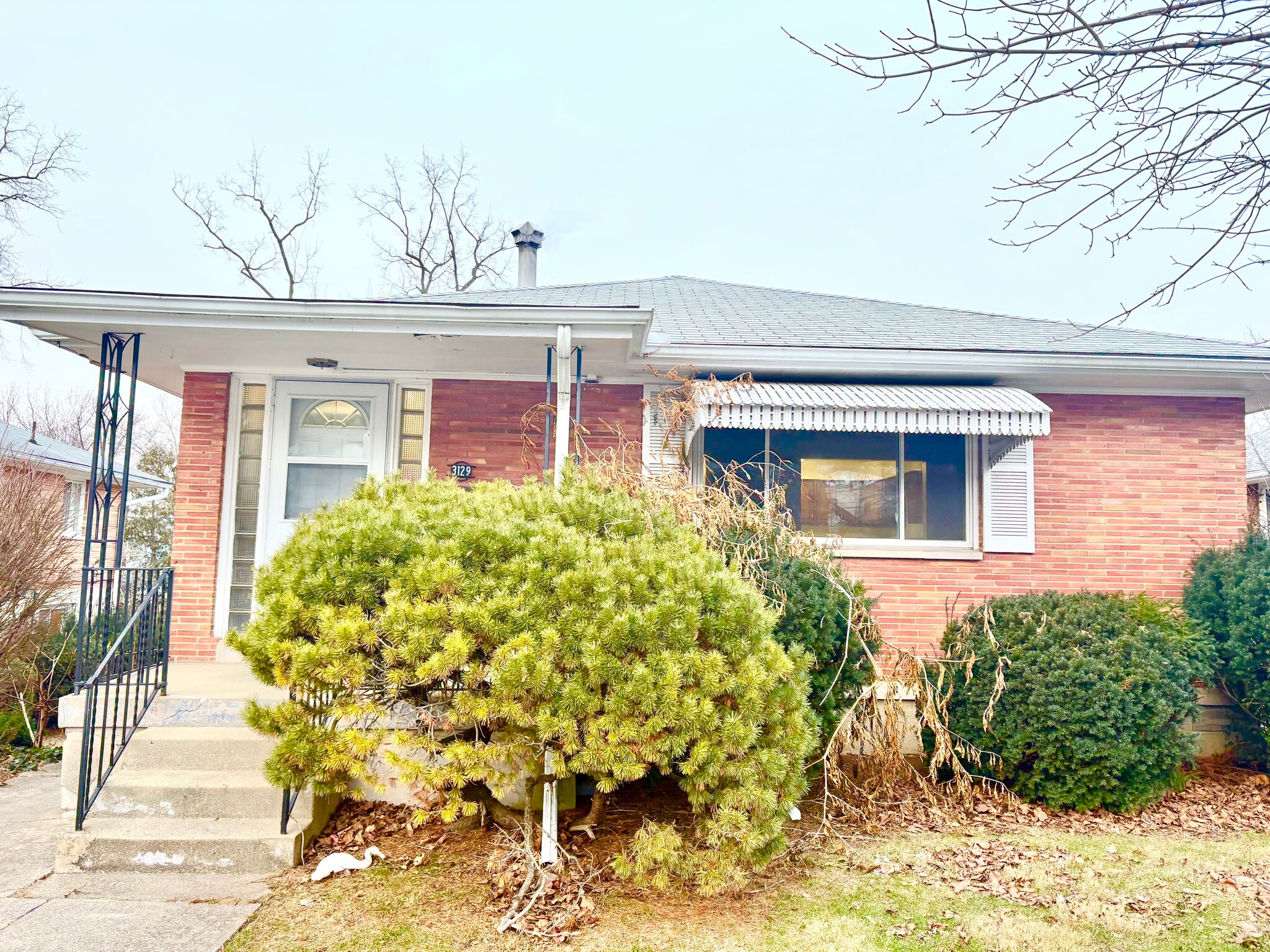 Front door - 3129 Hassler St