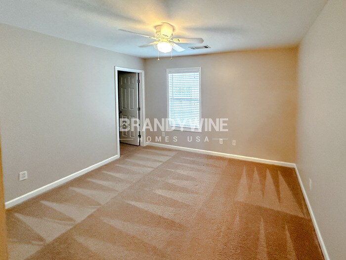 Building Photo - 527 Greyhawk Way