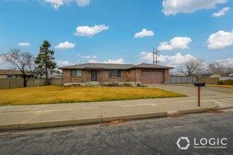 Building Photo - 2718 Ferron Dr