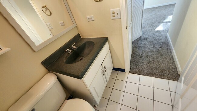 Building Photo - 5 Castlegate Ct