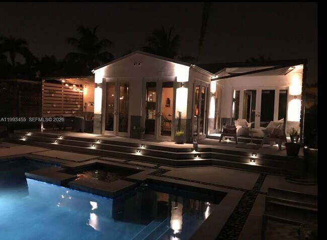 Building Photo - 738 NE 72nd Terrace