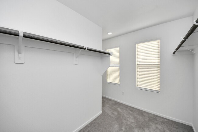 Building Photo - 6415 Geyser Starish Dr