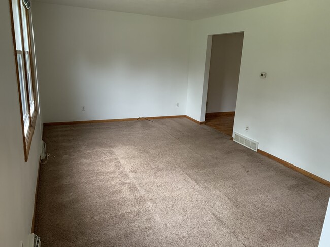 Living room - 1422 Nicholson St