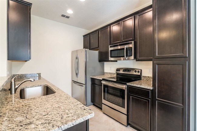 Building Photo - 129 Moultrie Village Ln