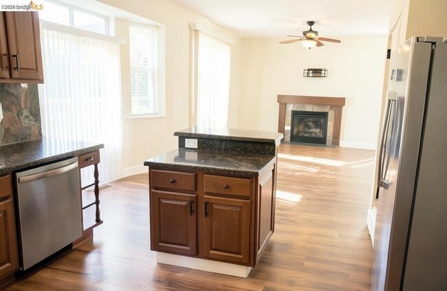Building Photo - 2413 Santa Cruz Ct