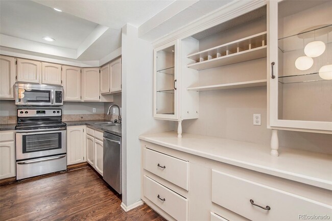 Built in bar with cabinets. - 701 Harlan St