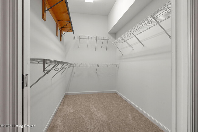Building Photo - 3101 N Hurstbourne Pkwy