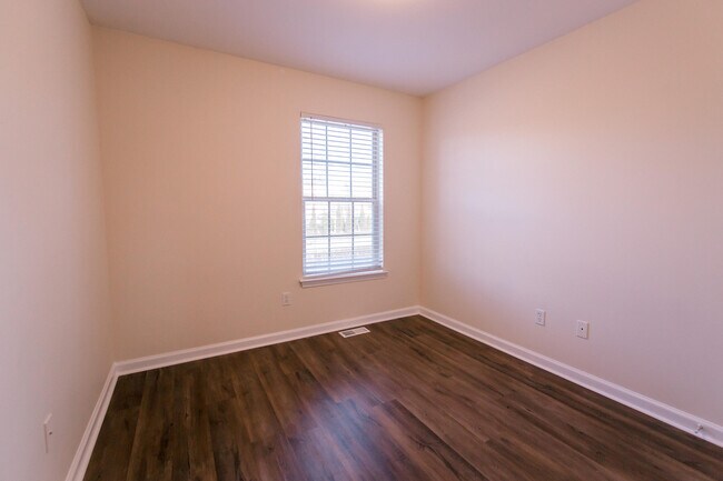 Building Photo - 3851 Dylan Pl