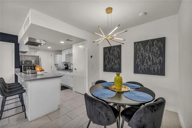 Building Photo - 1334 Dorothy Ave