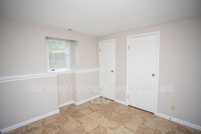Building Photo - 26 Teaberry Ct