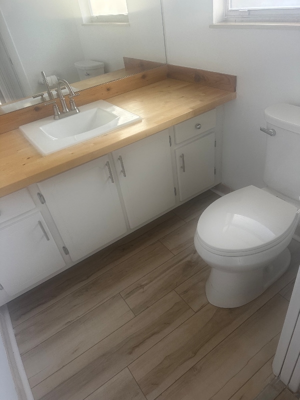 Building Photo - 239 Down E Ln