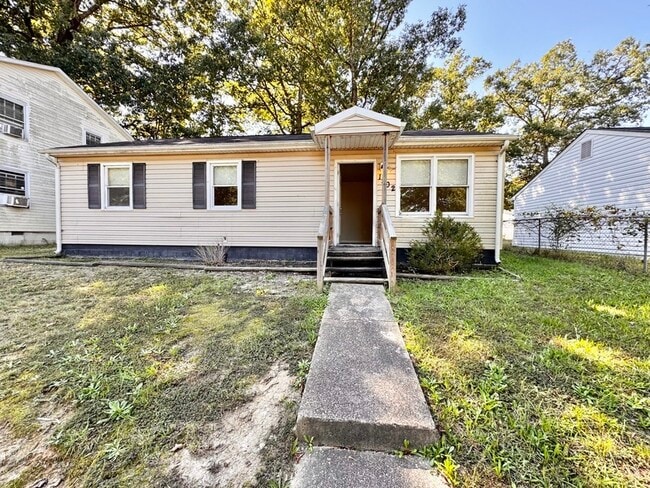 Primary Photo - 1502 Luther Blvd