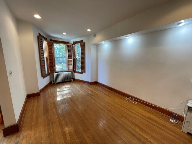 Dedicated Family Room - 1120 K St NE