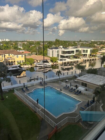Building Photo - 1391 S Ocean Blvd