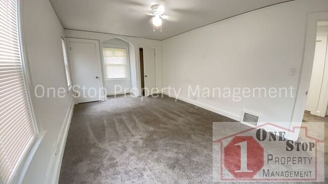 Building Photo - Gorgeous and Unique 4 Bedroom 1.5 Bathroom...