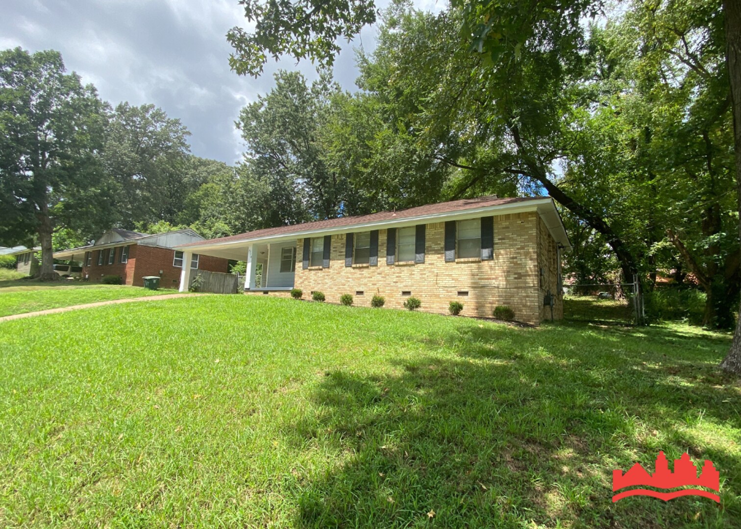 Building Photo - 2370 Hillside Ave