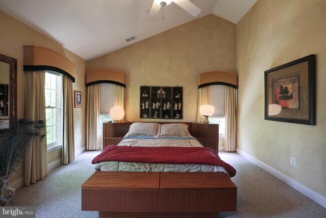 Building Photo - 1200 Treasure Oak Ct