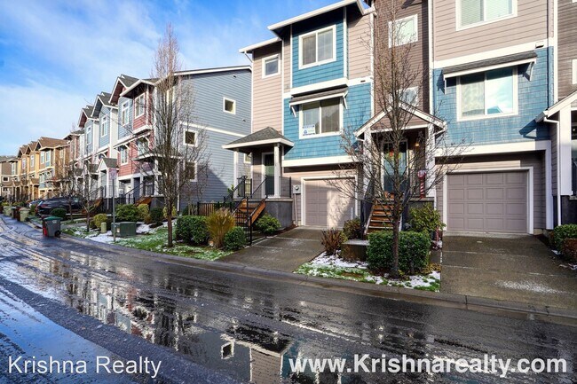 Building Photo - 3 br, 2.5 bath House - 10571 NE Park Ridge...