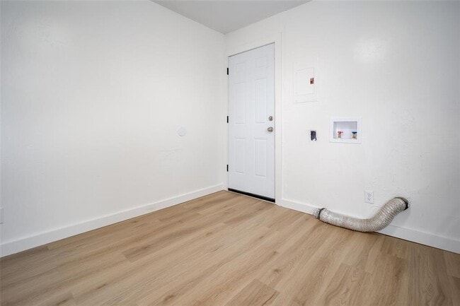 Building Photo - 119 S Harrison Ave