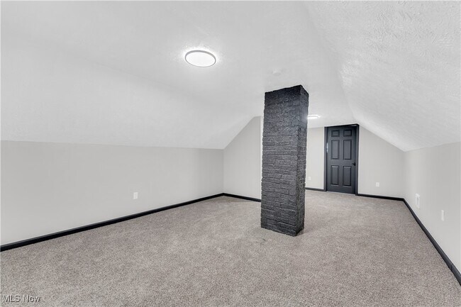 Building Photo - 24330 Glenforest Rd