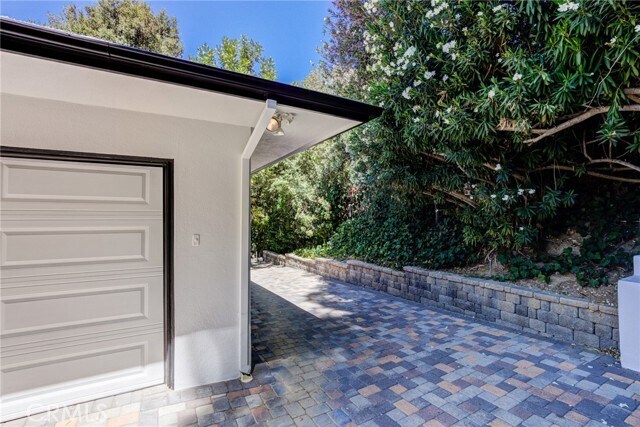 Building Photo - 2740 Hutton Dr