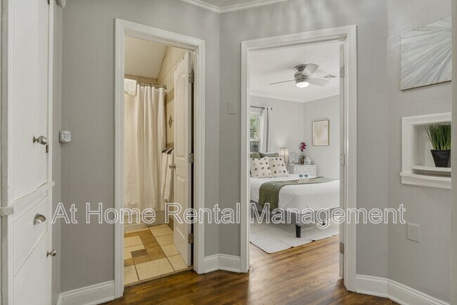 Building Photo - 4911 S Cincinnati Ave