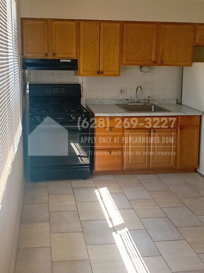 Building Photo - 10932 Margatehall Dr