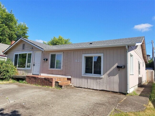 Primary Photo - West University 6 bedroom/3 bath with two ...