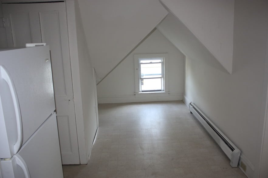 Building Photo - 43 N Willard St