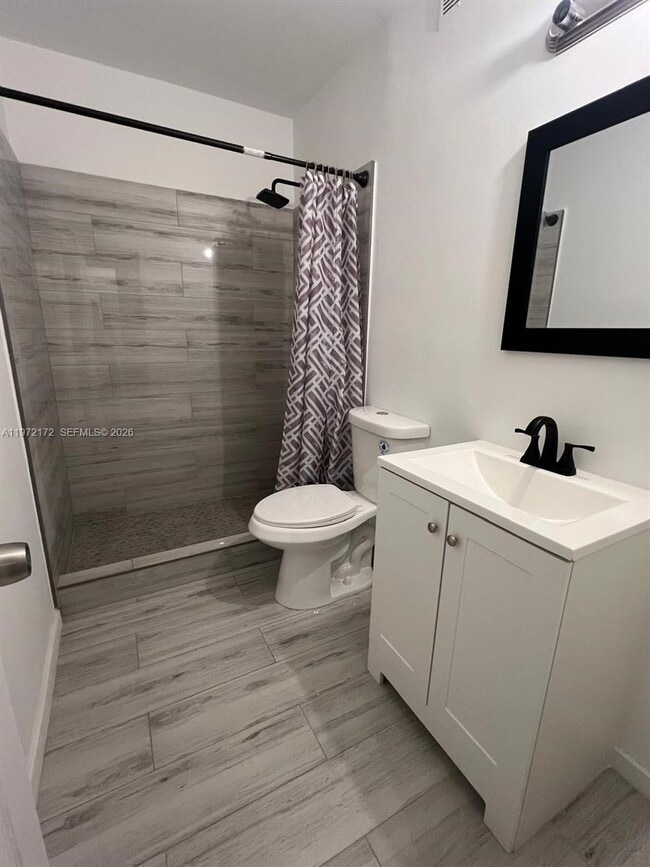 Building Photo - 1560 NE 151st St