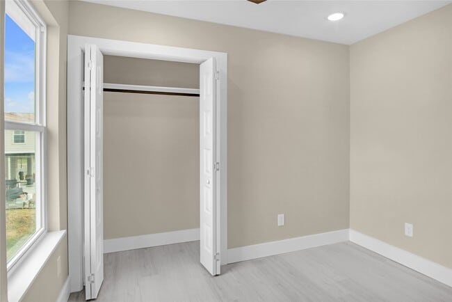 Building Photo - 835 22nd St