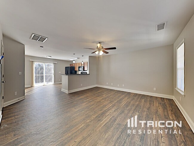 Building Photo - 2433 Terra Dr