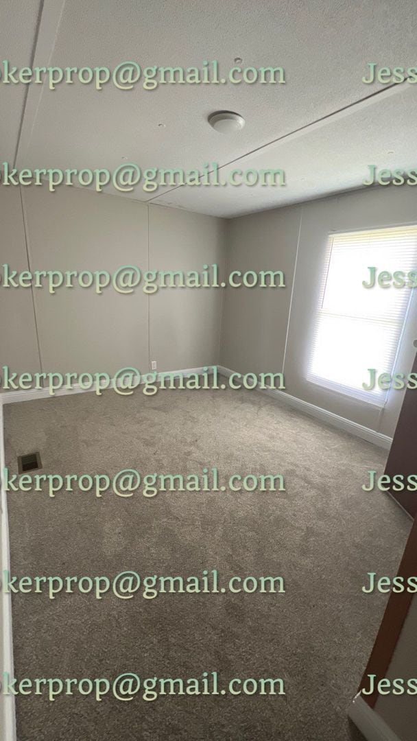 Building Photo - 106 Mill Creek Ct