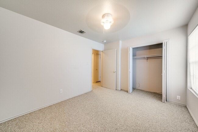 Building Photo - 12216 Maverick Bluff St