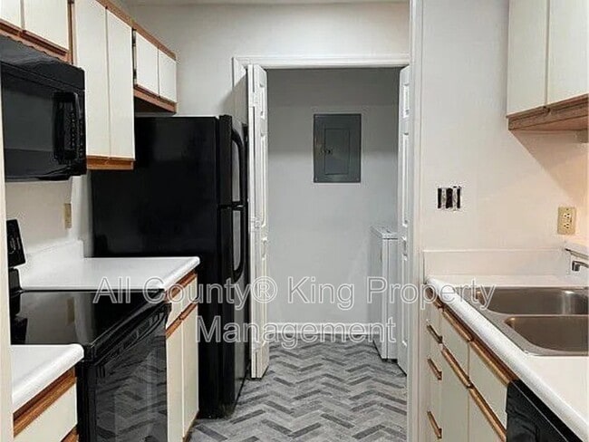 Building Photo - 342 Waterdown Dr