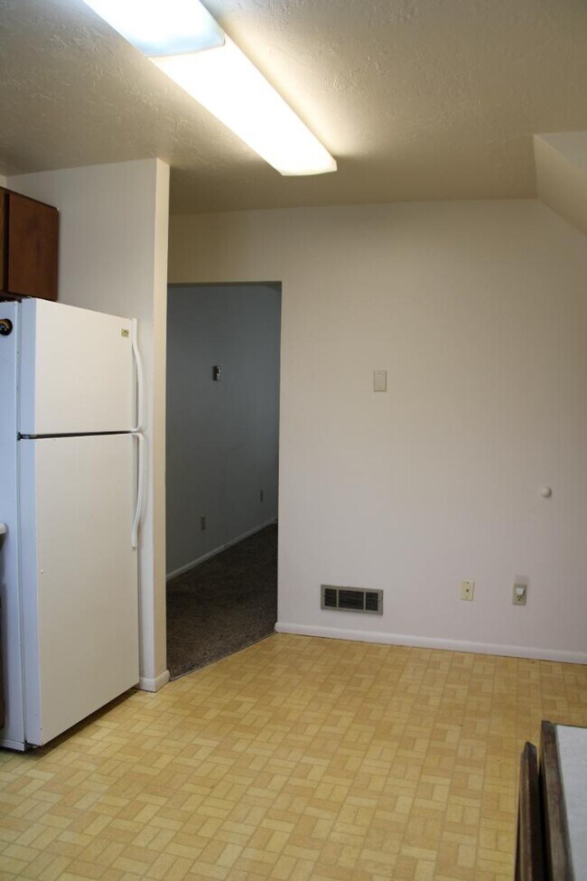 Building Photo - 372 I St