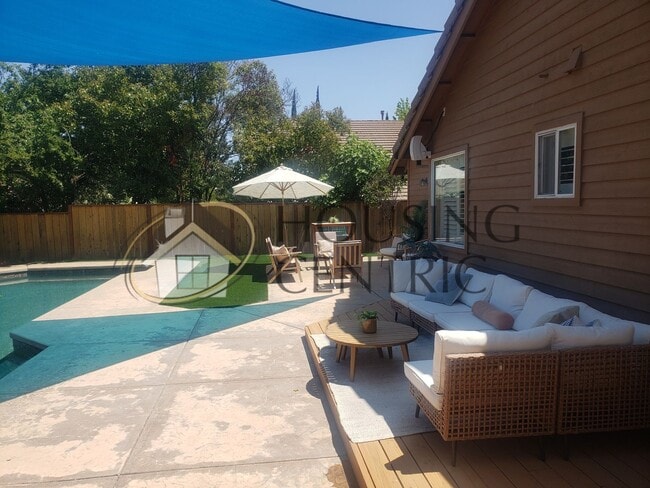 Building Photo - Single-Story Home with Saltwater Pool for ...