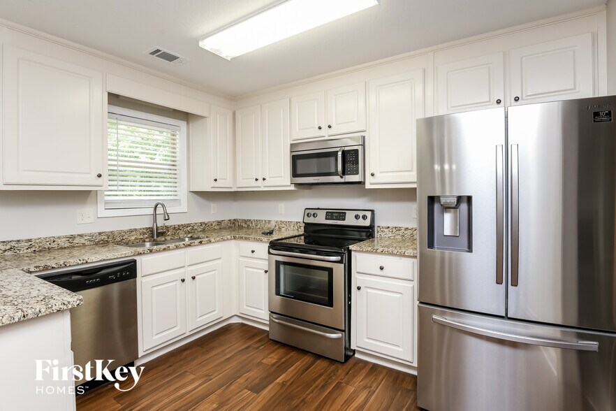 Building Photo - 1862 Jessica Way