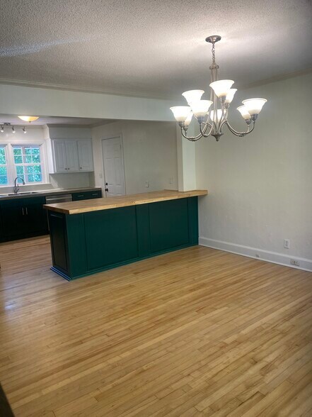 Building Photo - 3530 Dell Trail