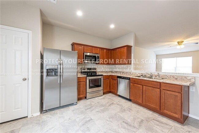 Building Photo - 500 W Fitchberg St