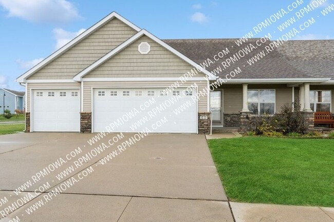 Primary Photo - NORWALK CHARM!! Your Dream 3-Bedroom Home ...