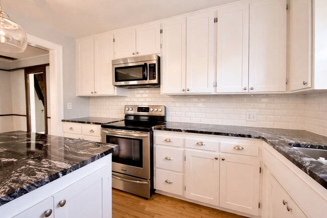 Building Photo - 2812 NW 18th St